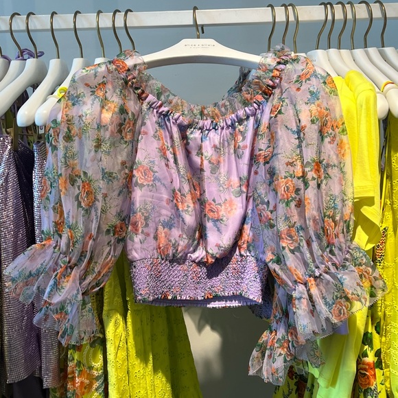 ALICE + OLIVIA**Caprina Floral Silk Blouse**Sm. $395 - Picture 9 of 12